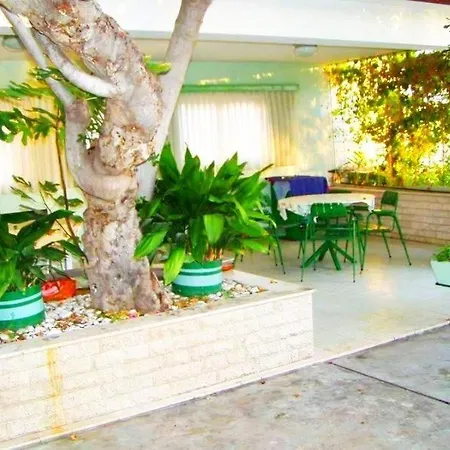 With A Sea View No 10, First Row By The Sea, House Ana Holiday home Duce