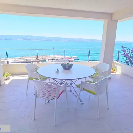 With A Sea View No 10, First Row By The Sea, House Ana * Duce